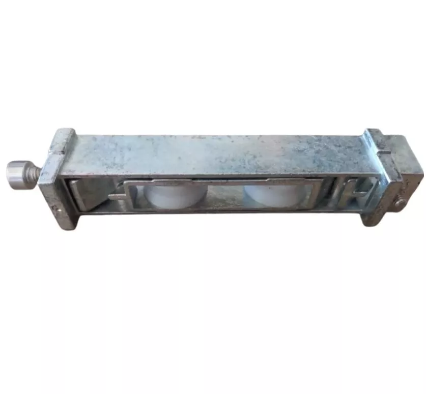 Rueda T&aacute;ndem Regulable de Aguja para Puerta Corredera de Aluminio.